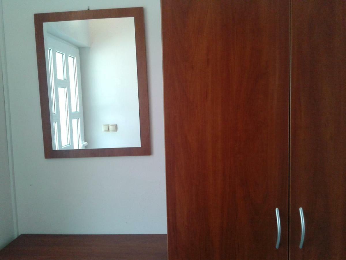 אומיס Apartments Boris מראה חיצוני תמונה